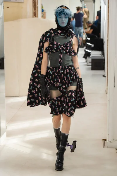 Look 14